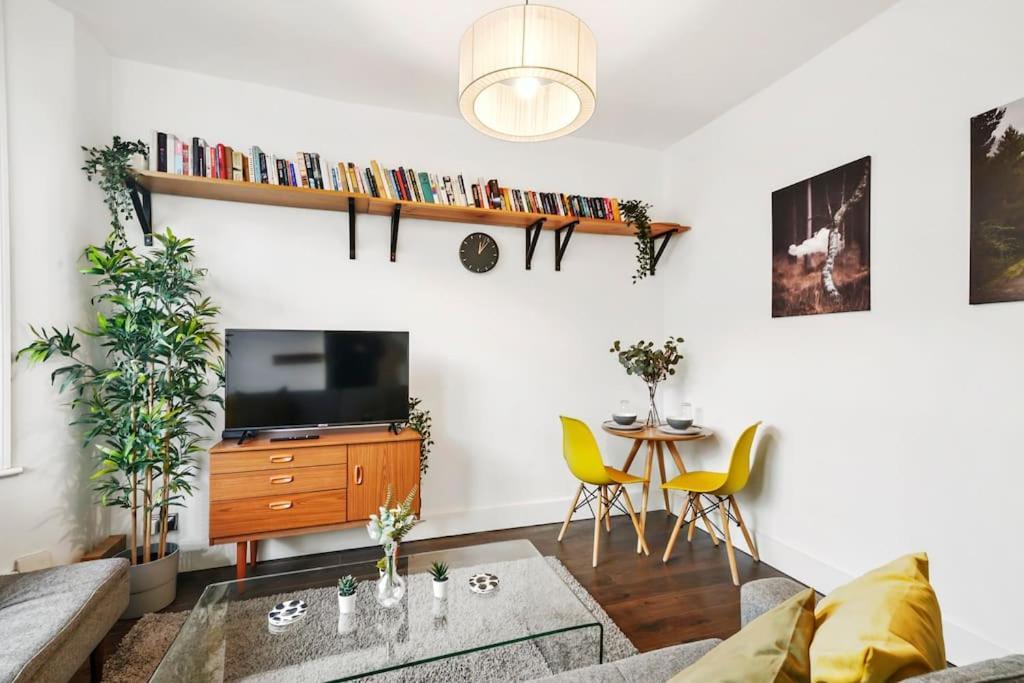 2 Bed Garden Flat Leyton Village Londýn Exteriér fotografie